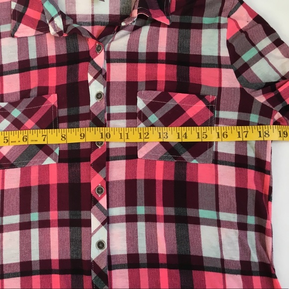 VANITY TOP PLAID BUTTON DOWN SIZE M - Picture 4 of 8